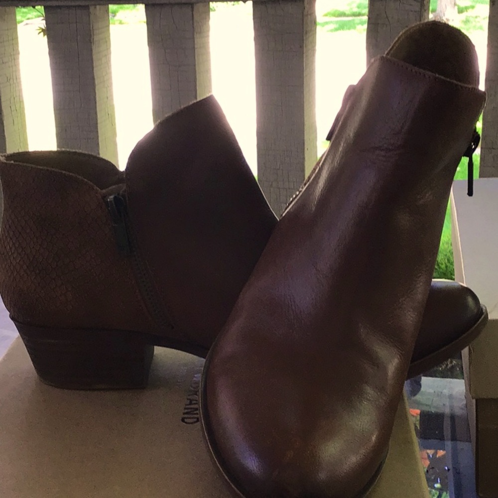 Lucky brand LK Blare toffee/cognac booties, size 9.5, like new.